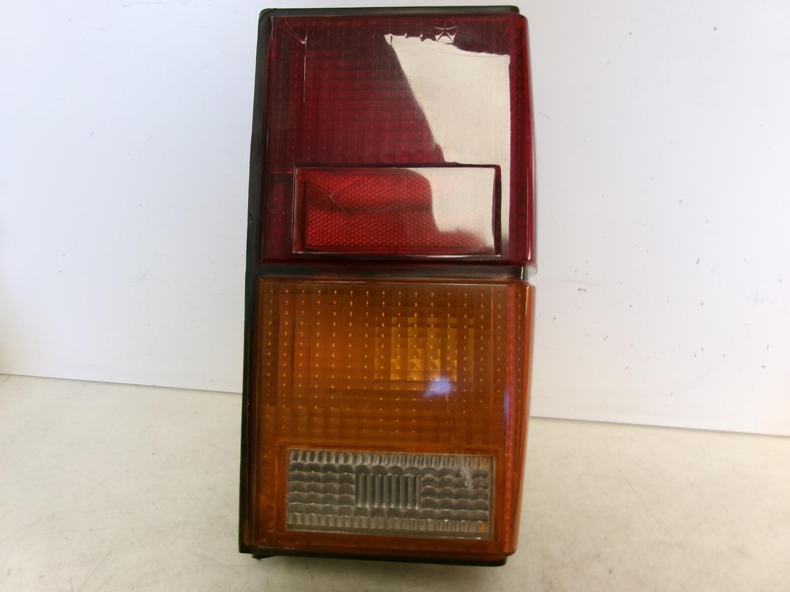 1984 - 1996 Jeep Cherokee Passenger Rh Outer Quarter Panel Tail Light OEM