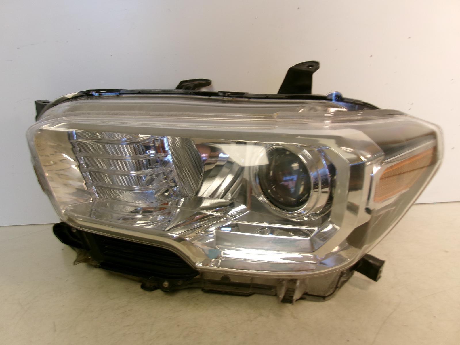 TOYOTA TACOMA L Headlamp (halogen), w/o LED daytime running lamps; w/o chrome