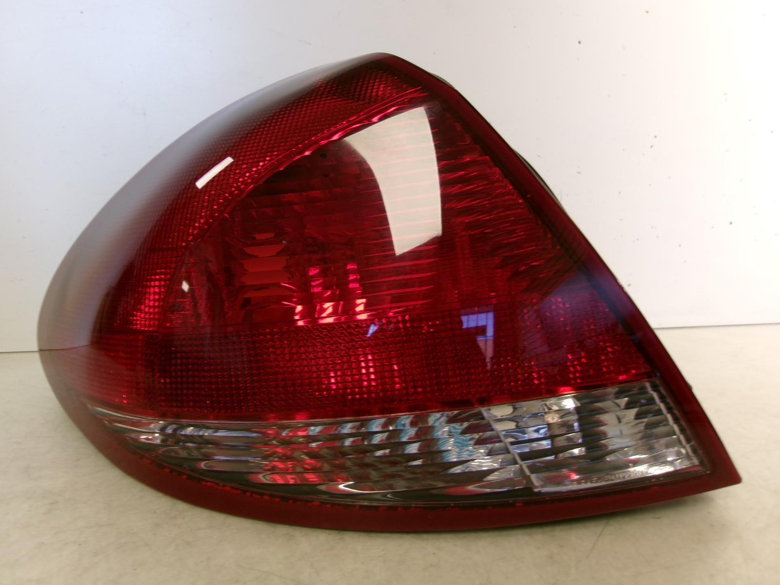 2006 2007 Ford Taurus Driver Lh Outer Quarter Panel Tail Light OEM