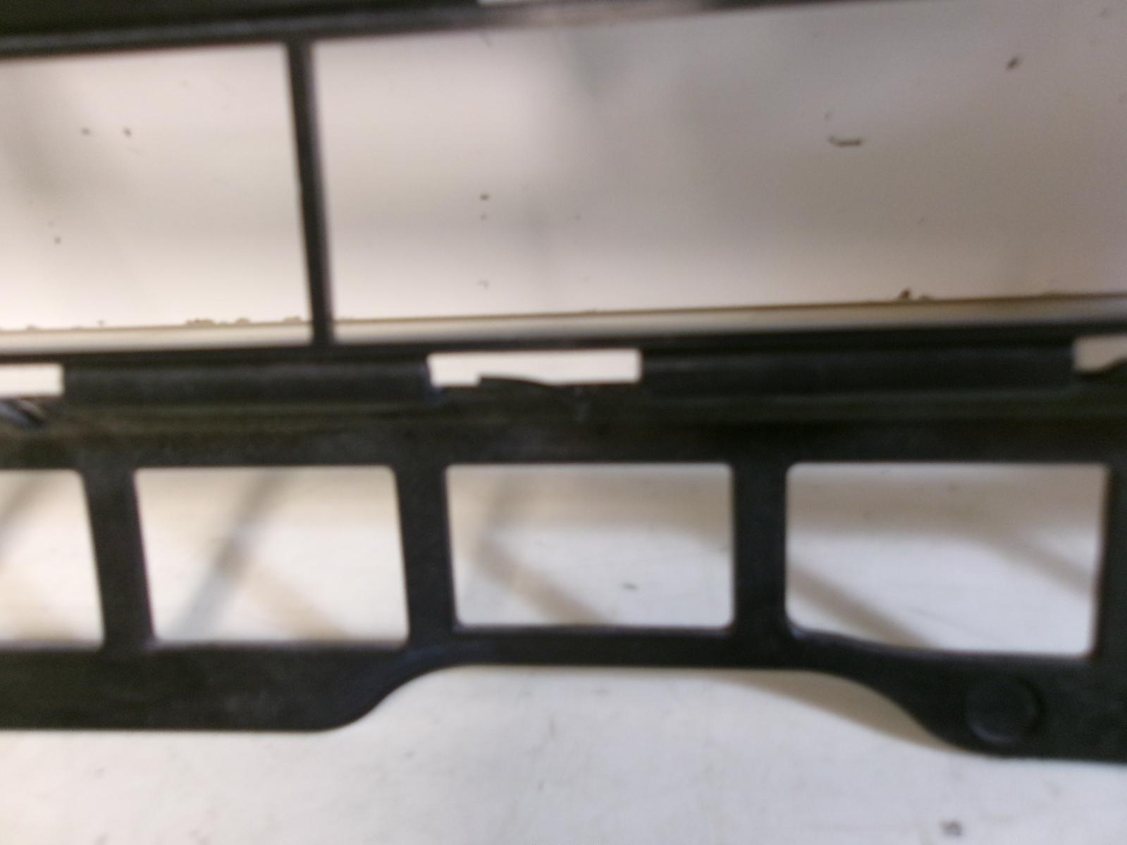 2021 2022 2023 Ford Explorer XLT Sport  Front Grille W/o Emblem Oem