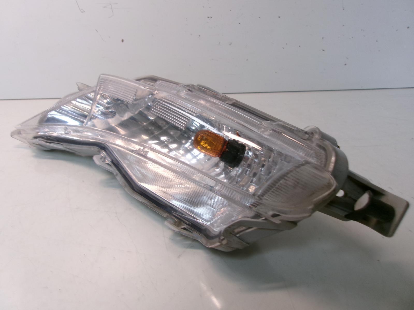 2015 2016 2017 Toyota Camry Driver Lh Incandescent Turn Signal Light OEM