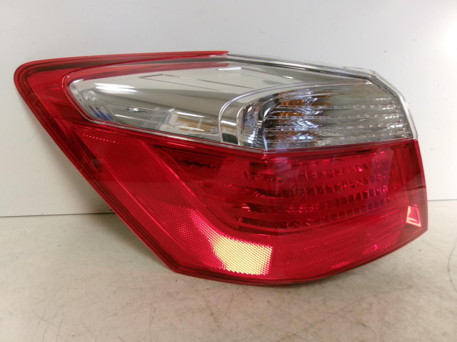 2013 2014 2015 Honda Accord Driver Lh Outer Incandescent Tail Light OEM