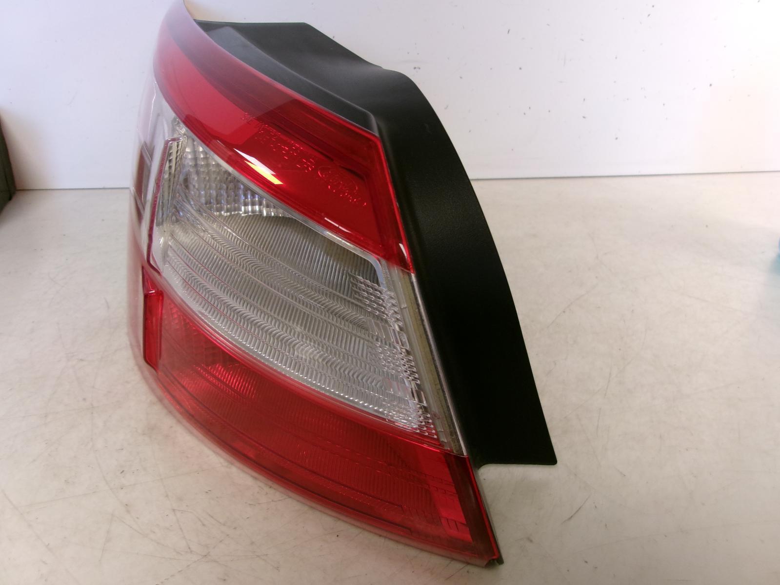 2012 2013 2014 Ford Focus Sedan Driver Lh Outer Quarter Panel Tail Light OEM