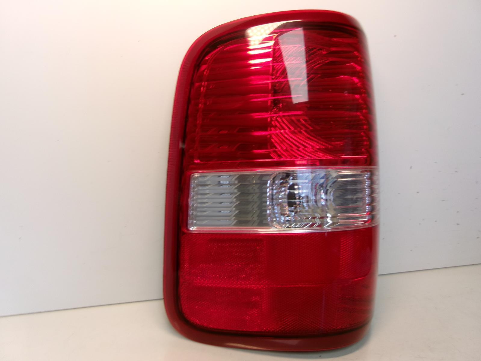 2005 2006 2007 2008 2009 Ford F150 Pickup Driver Lh Tail Light OEM