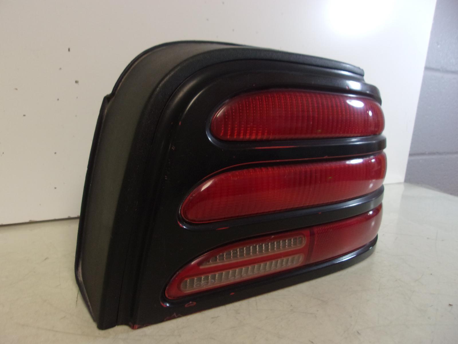 1994 1995 Ford Mustang Passenger RH Tail Light OEM - 0