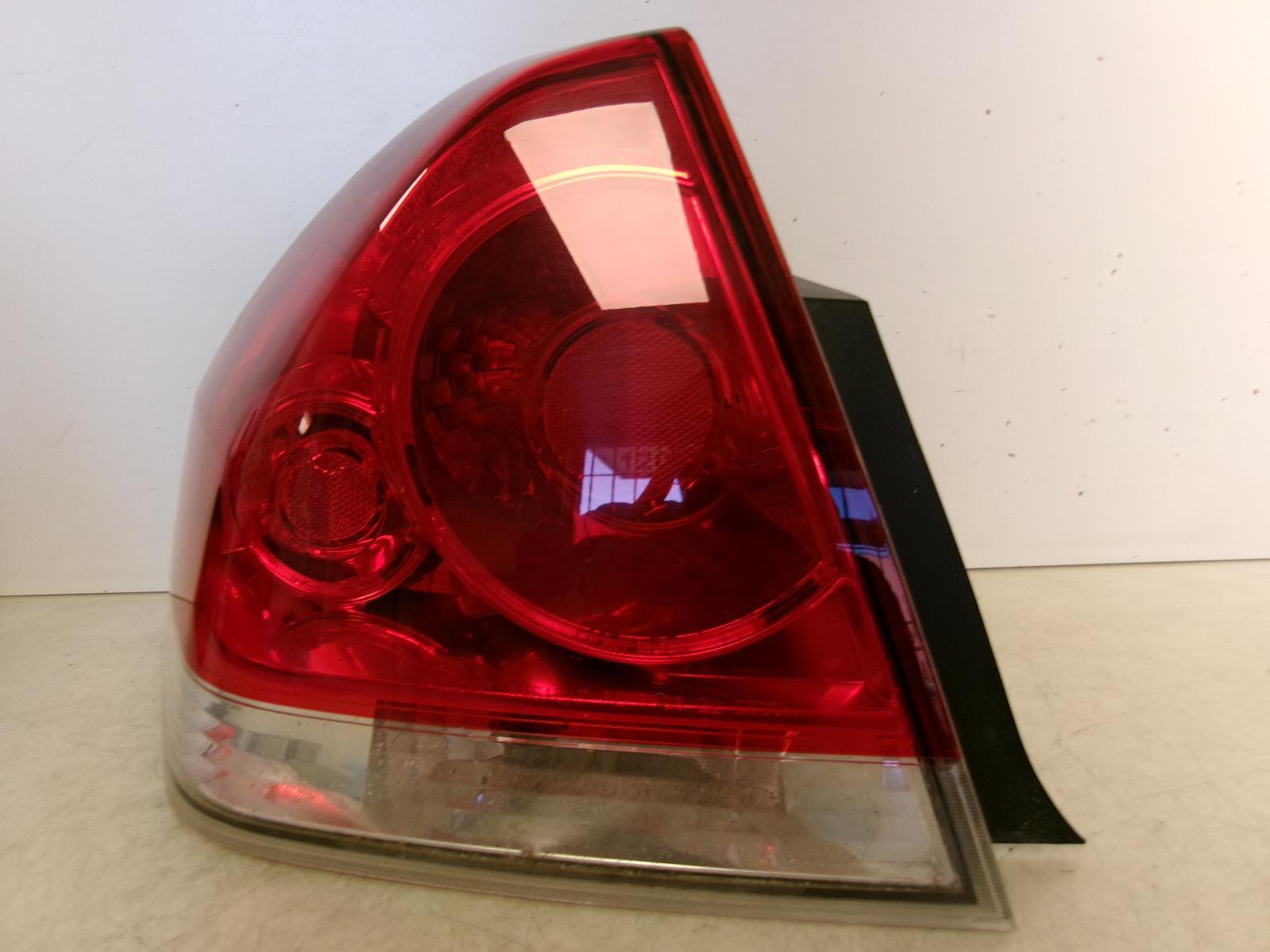 2006 - 2013 Chevrolet Impala Driver Lh Outer Quarter Panel Tail Light OEM