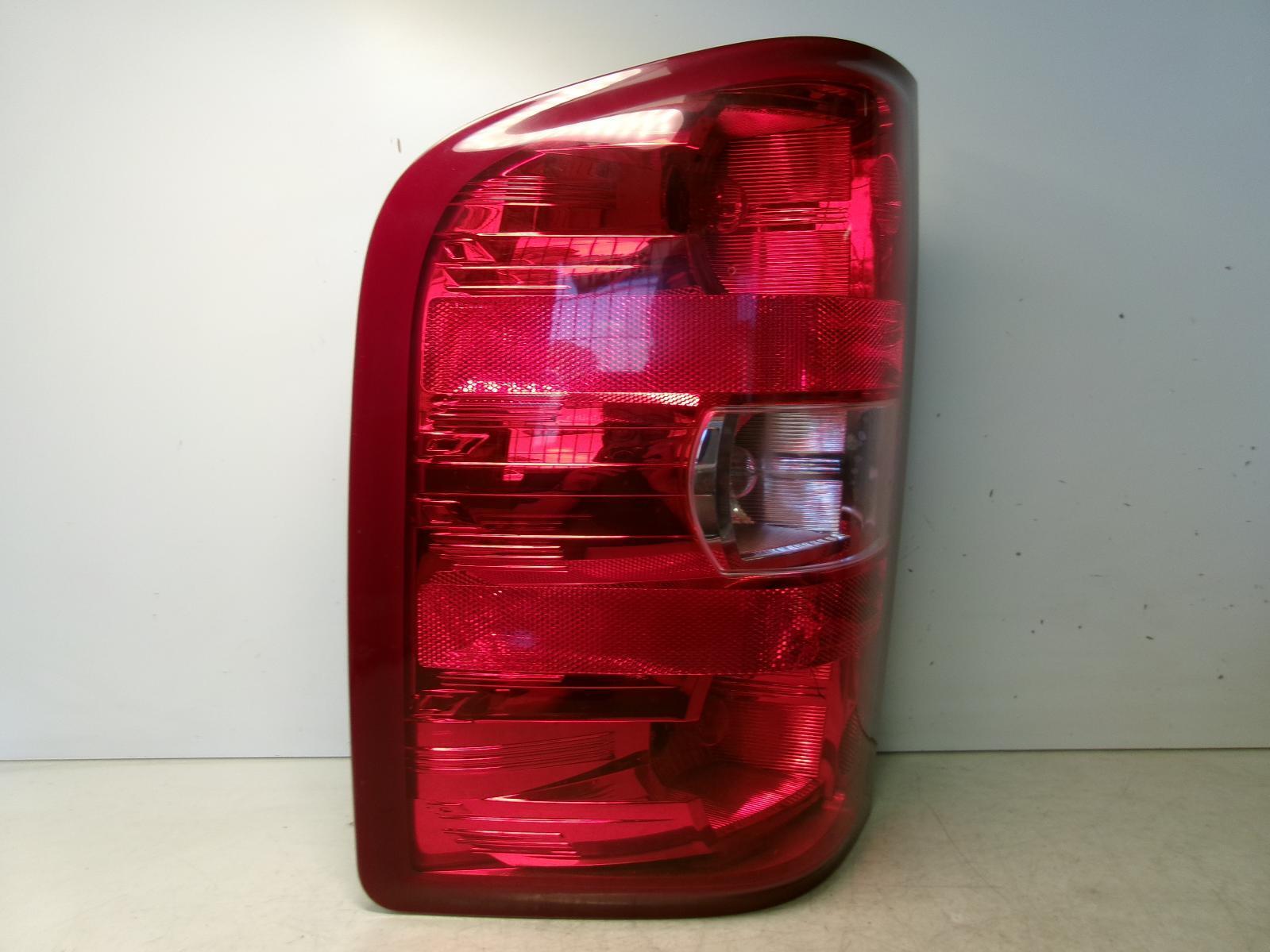 2012 2013 Chevrolet Silverado 1500 Driver Lh Outer Tail Light OEM