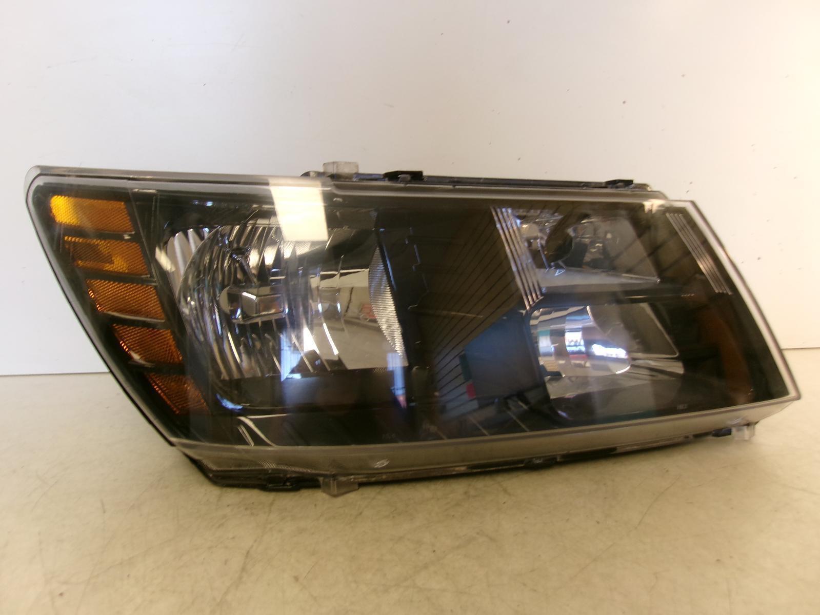 2014 - 2020 Dodge Journey Passenger Rh Halogen Black Trim Headlight OEM