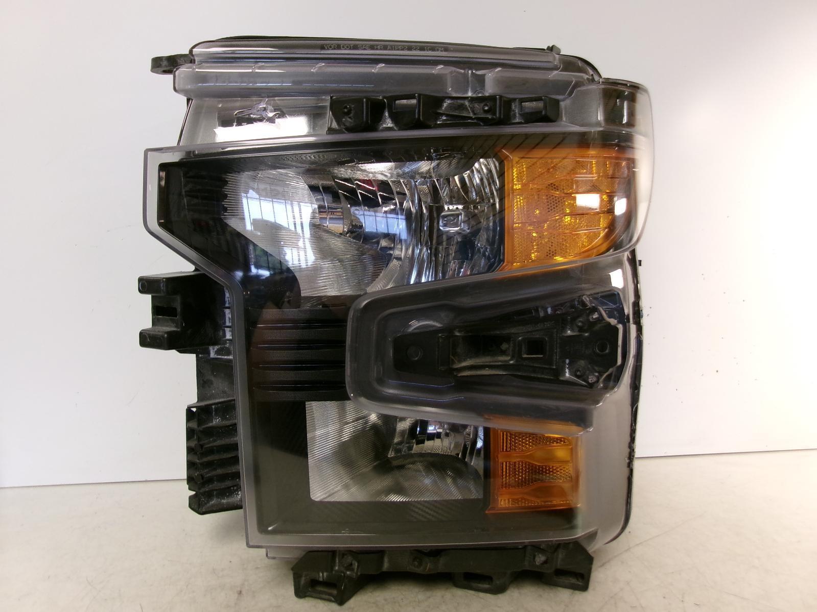 2020 2021 Chevrolet Silverado 1500 Driver Lh Halogen Headlight OEM