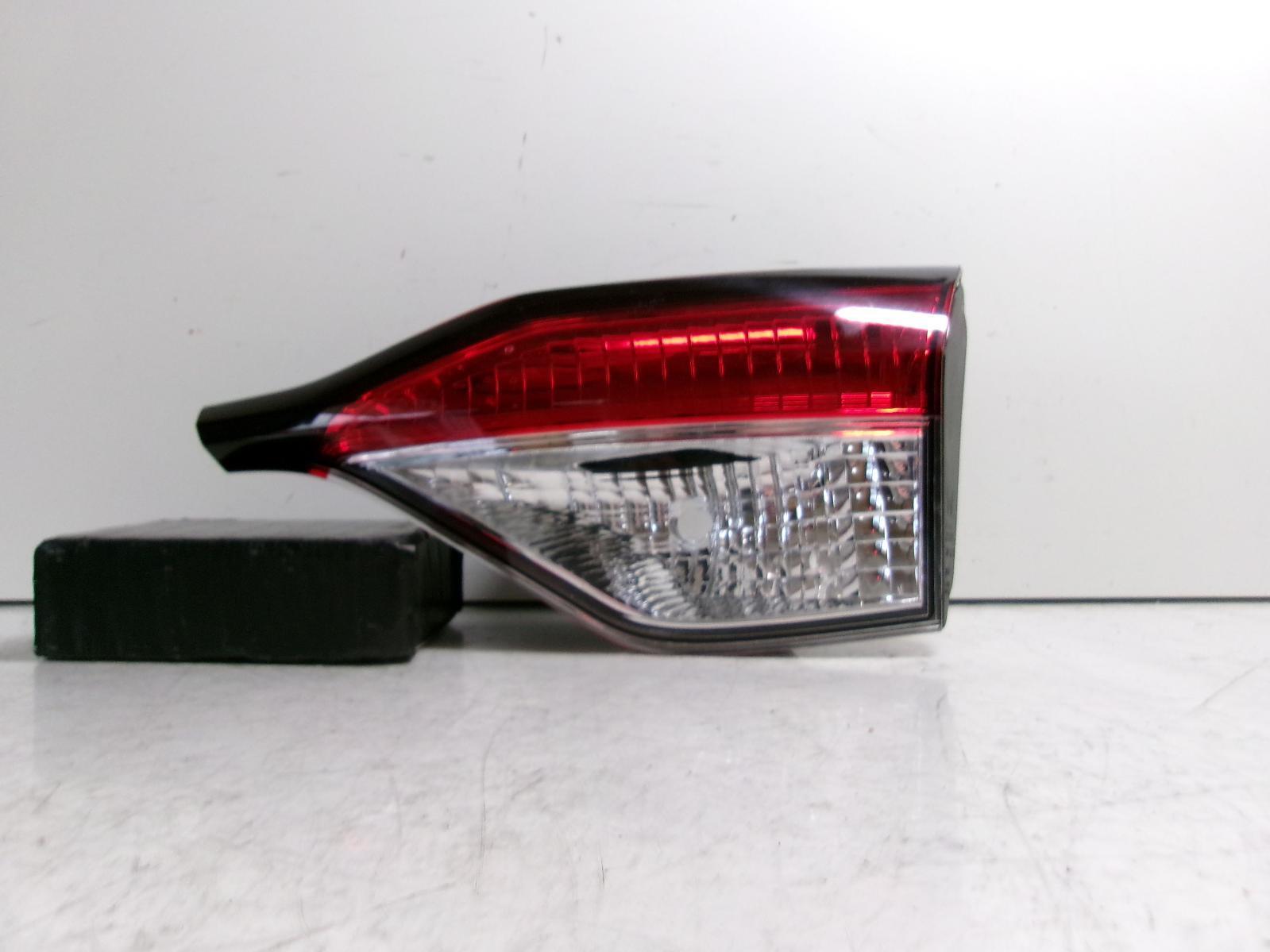 2020 2021 2022 Toyota Corolla Sedan Passenger Rh Inner Lid Tail Light OEM