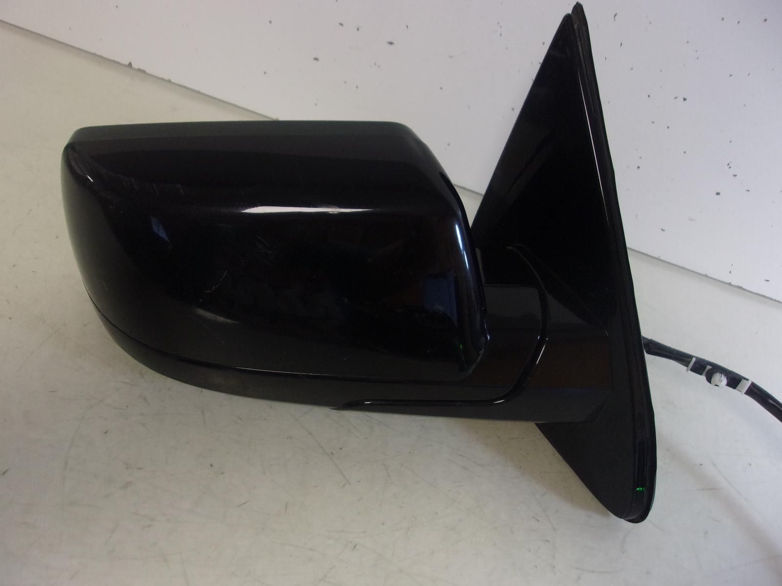 2015 - 2020 Escalade / Suburban / Tahoe / Yukon Passenger RH Door Mirror OEM