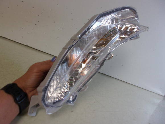 Fits 2015 2016 2017 Toyota Camry LE / SE Passenger RH Turn Signal by Depo - CAPA