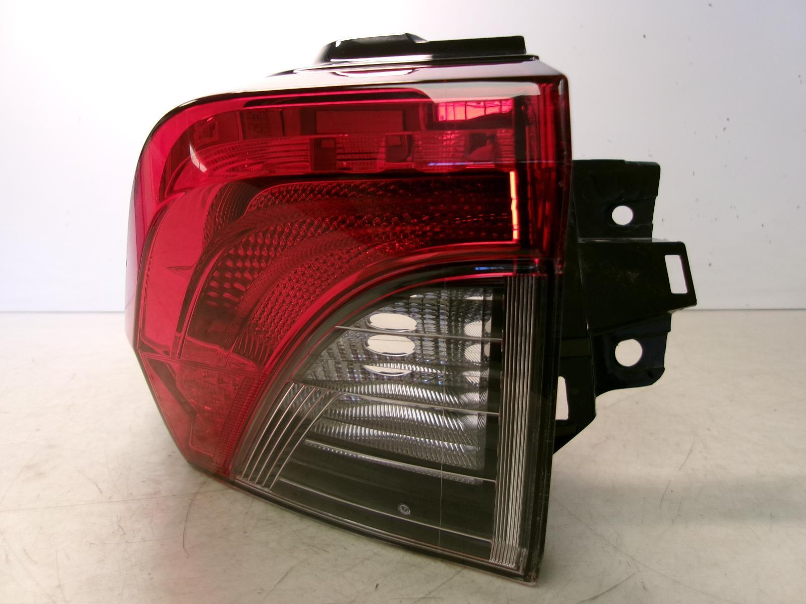 2019 - 2023 Toyota Rav4 Driver Lh Outer Quarter Panel Tail Light OEM