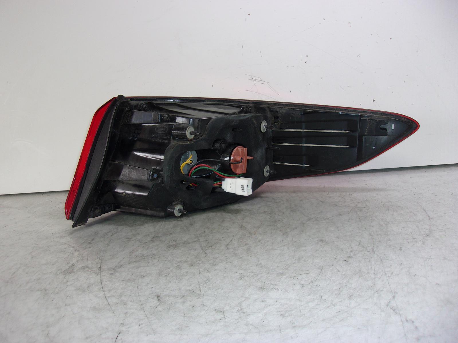 2015 2016 2017 Hyundai Sonata Driver LH Quarter Panel Tail Light OEM