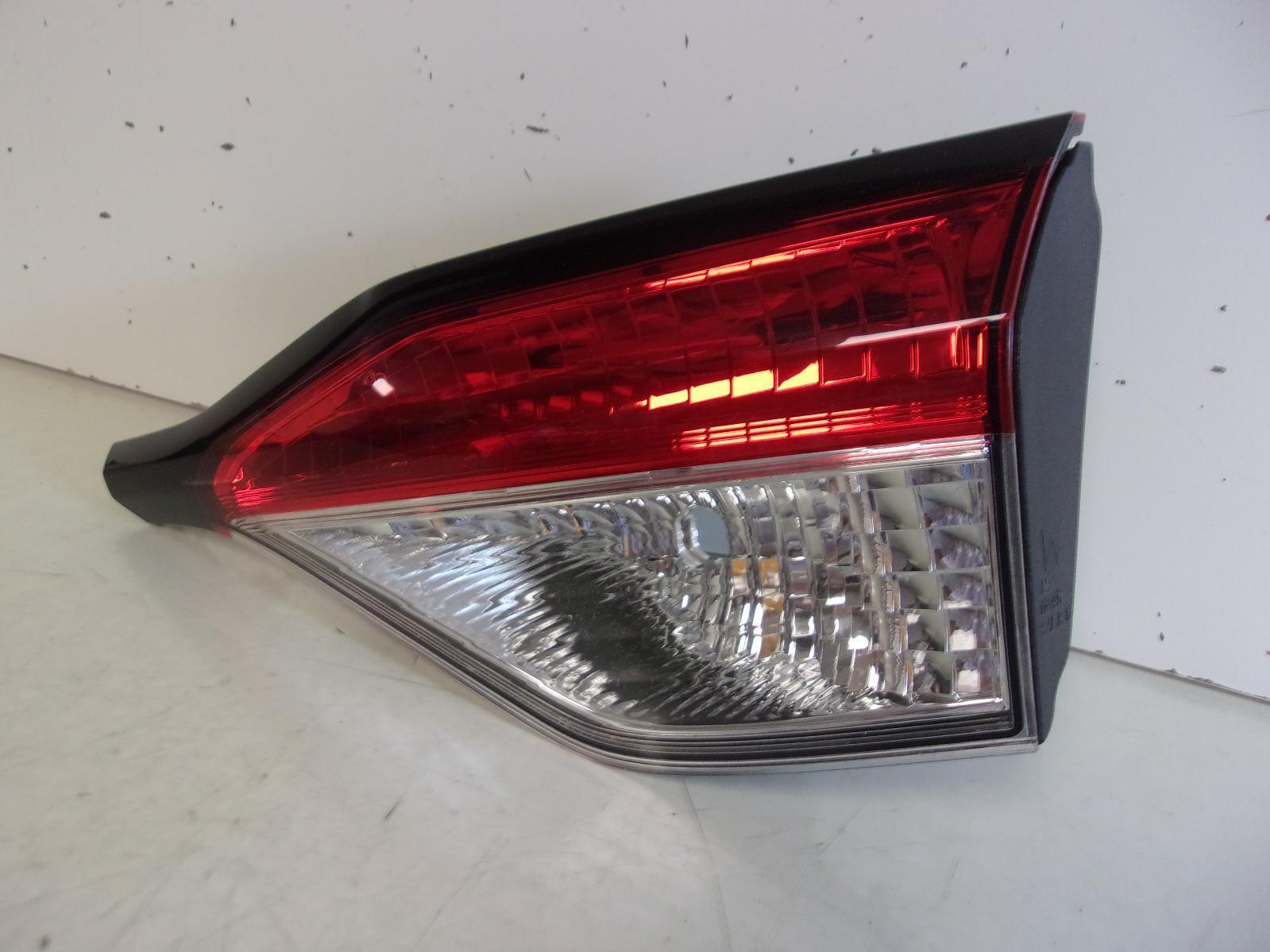 2020 2021 2022 Toyota Corolla Sedan Passenger Rh Inner Lid Tail Light OEM - 0