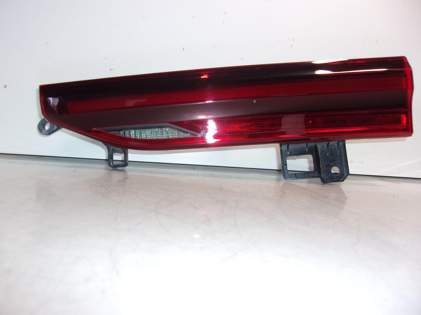 2020 2021 Bmw X6 Rh Passenger Inner Lid Mounted Tail Light OEM - 0