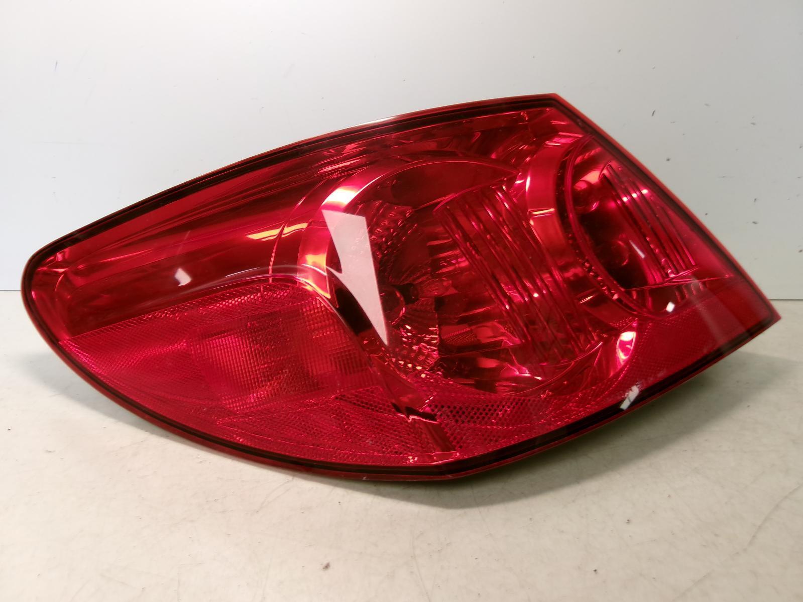 2009 2010 Chrysler Sebring Sedan  Driver Lh Outer Tail Light OEM