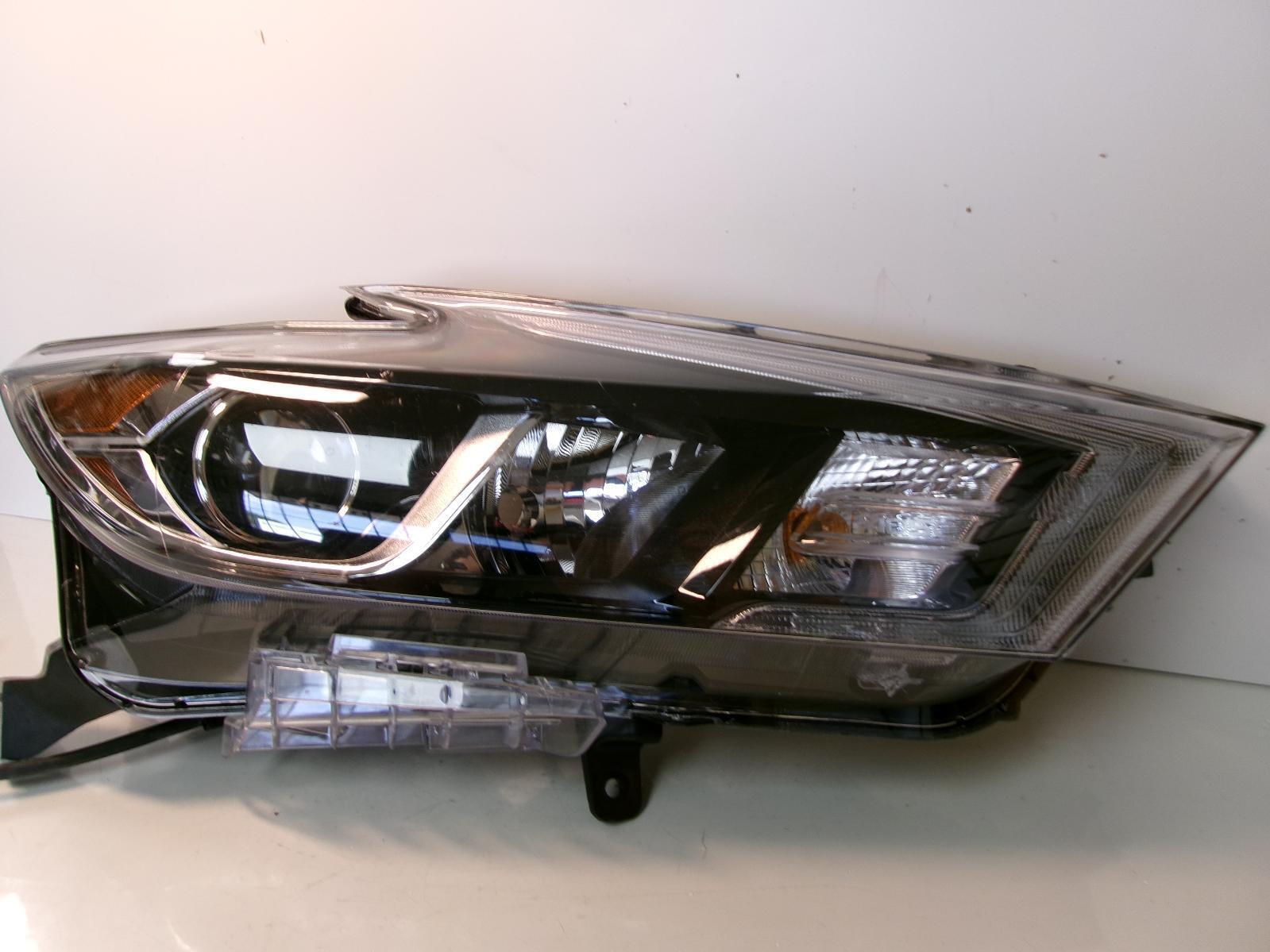 2016 2017 2018 Nissan Maxima Passenger RH Halogen Headlight OEM