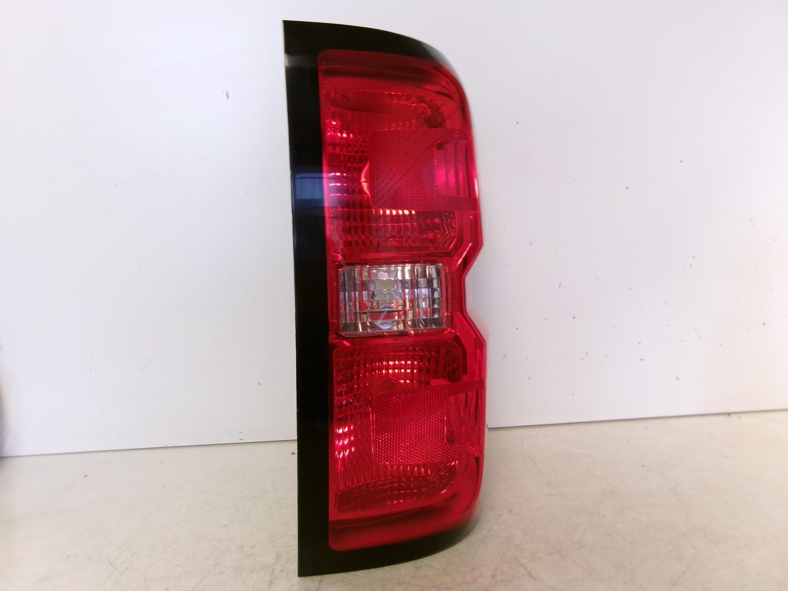 2017 2018 Chevrolet Silverado 1500 Passenger Outer Incandescent Tail Light OEM - 0