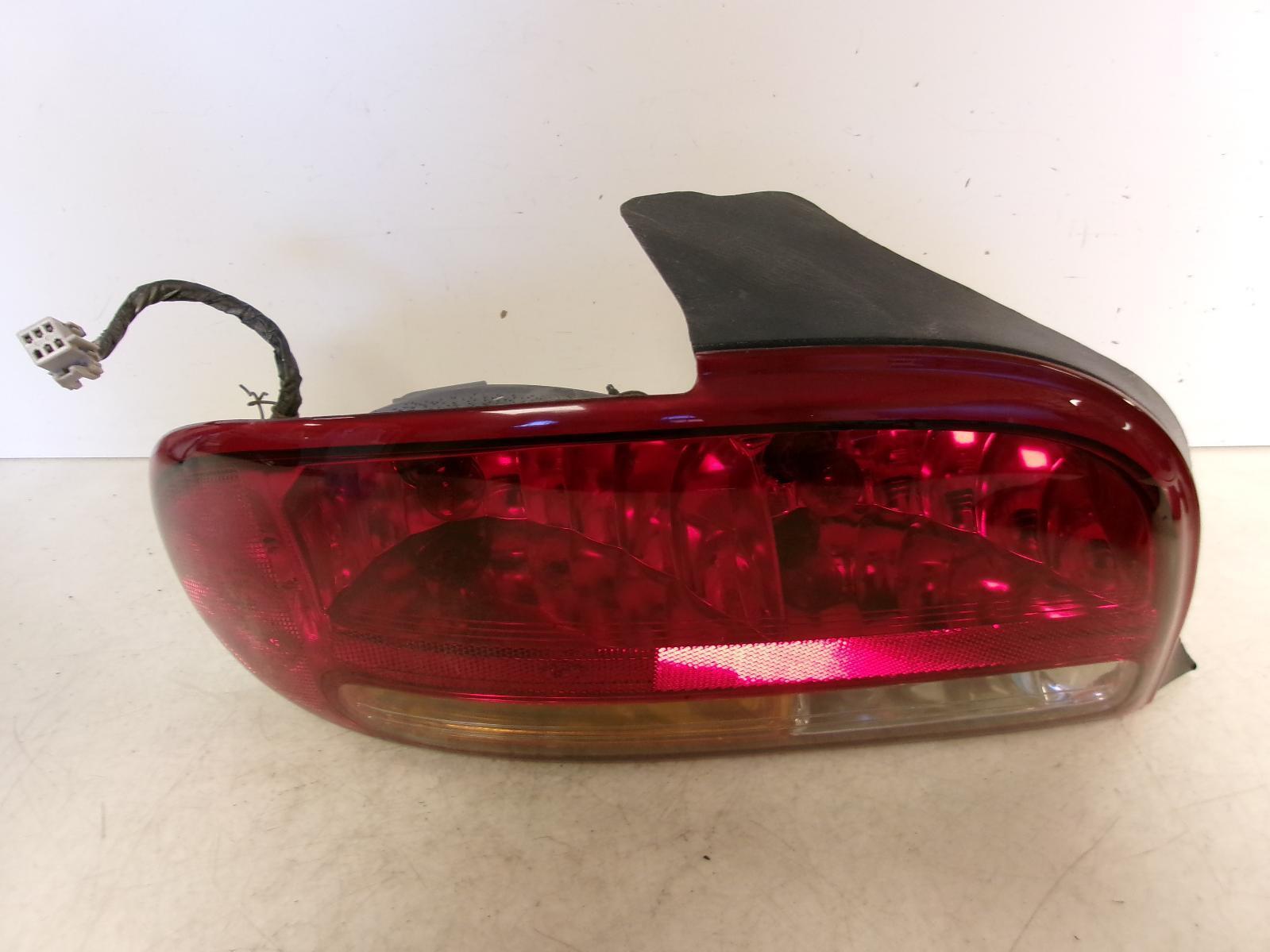 1998 1999 2000 2001 2002 Oldsmobile Intrigue Driver Lh Outer Tail Light OEM