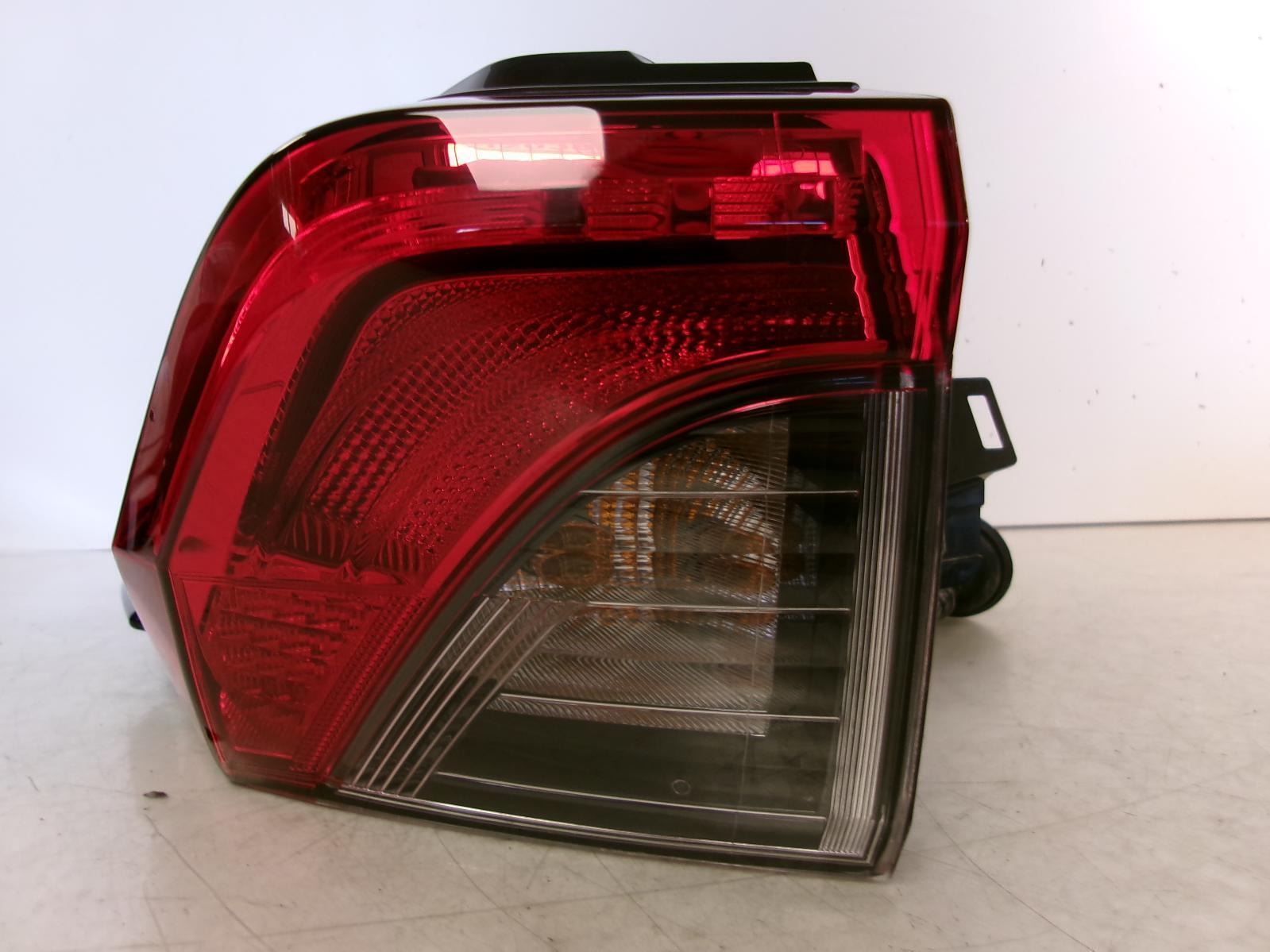 2019 - 2023 Toyota Rav4 Driver Lh Outer Quarter Panel Tail Light Oem