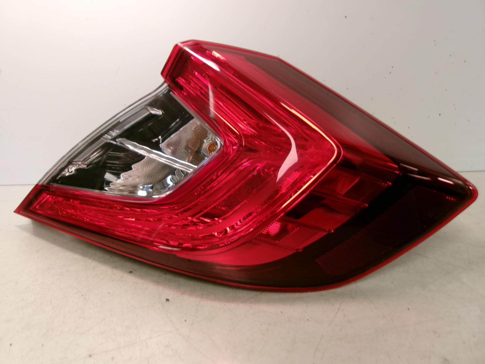 2016 - 2021 Honda Civic Sedan Passenger Rh Outer Quarter Panel Tail Light OEM