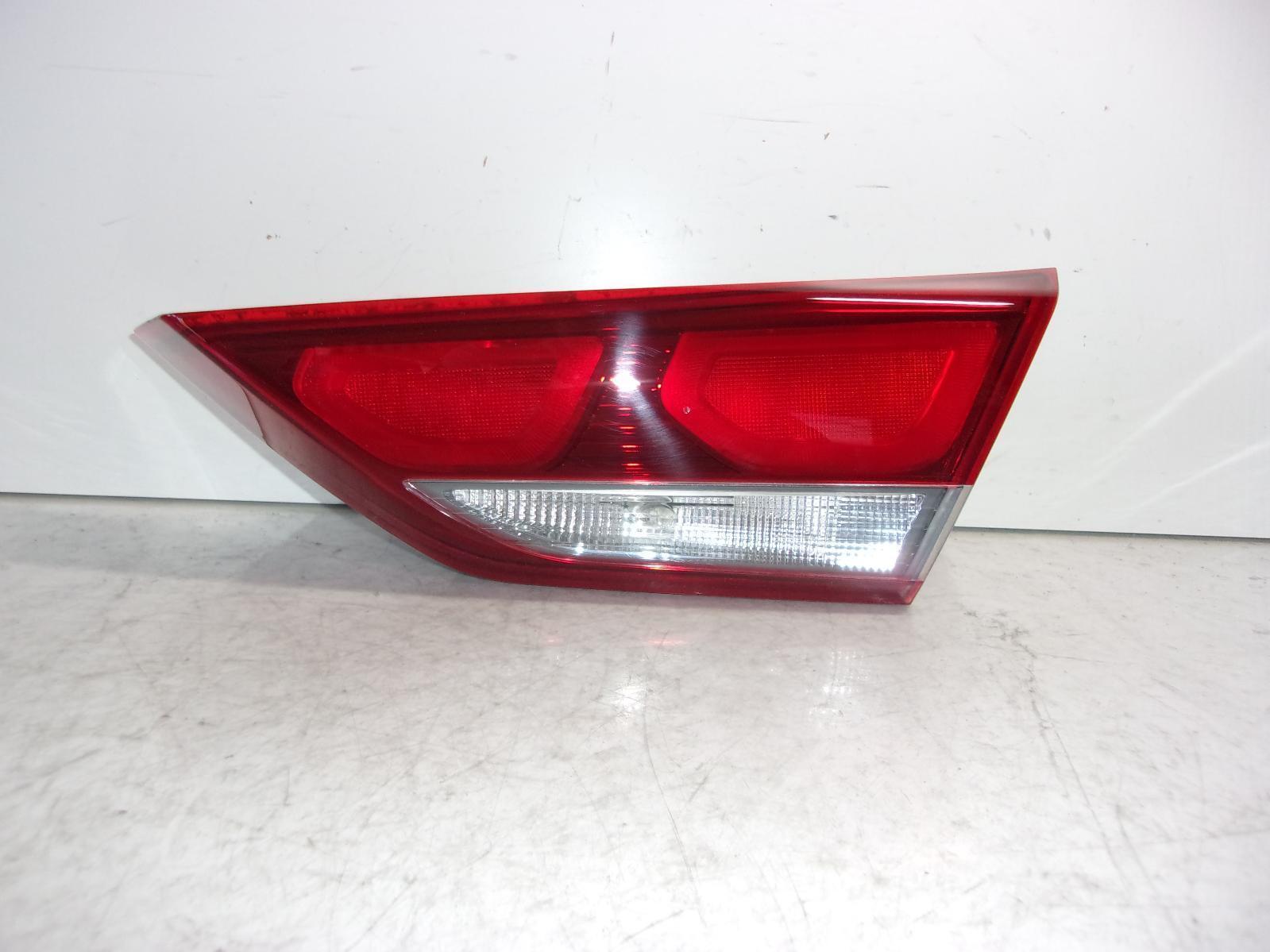 2017 2018 Hyundai Elantra Sedan Passenger Rh Inner Lid Tail Light OEM