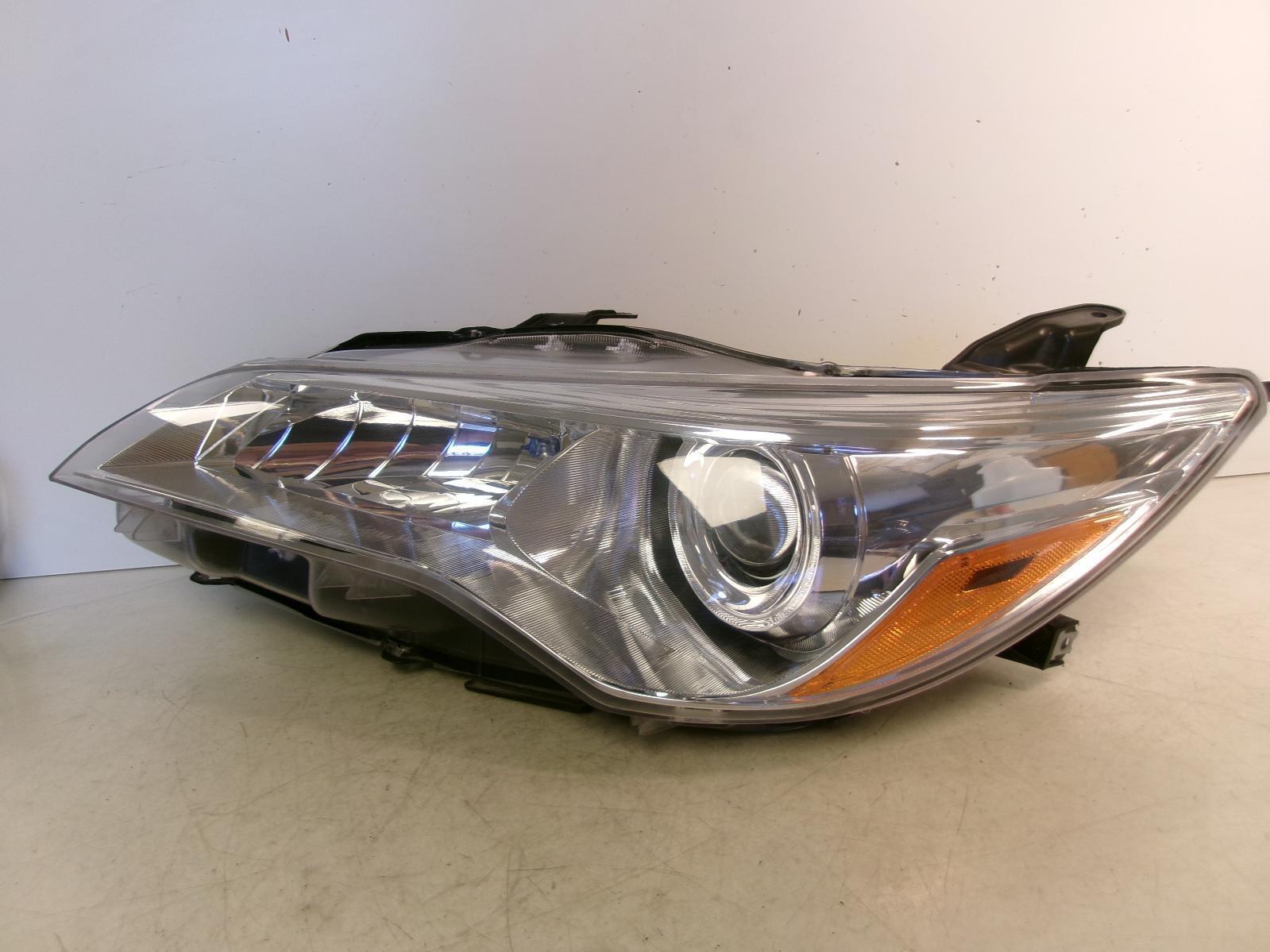 2015 2016 2017 Toyota Camry Driver Lh Halogen Chrome Headlight OEM