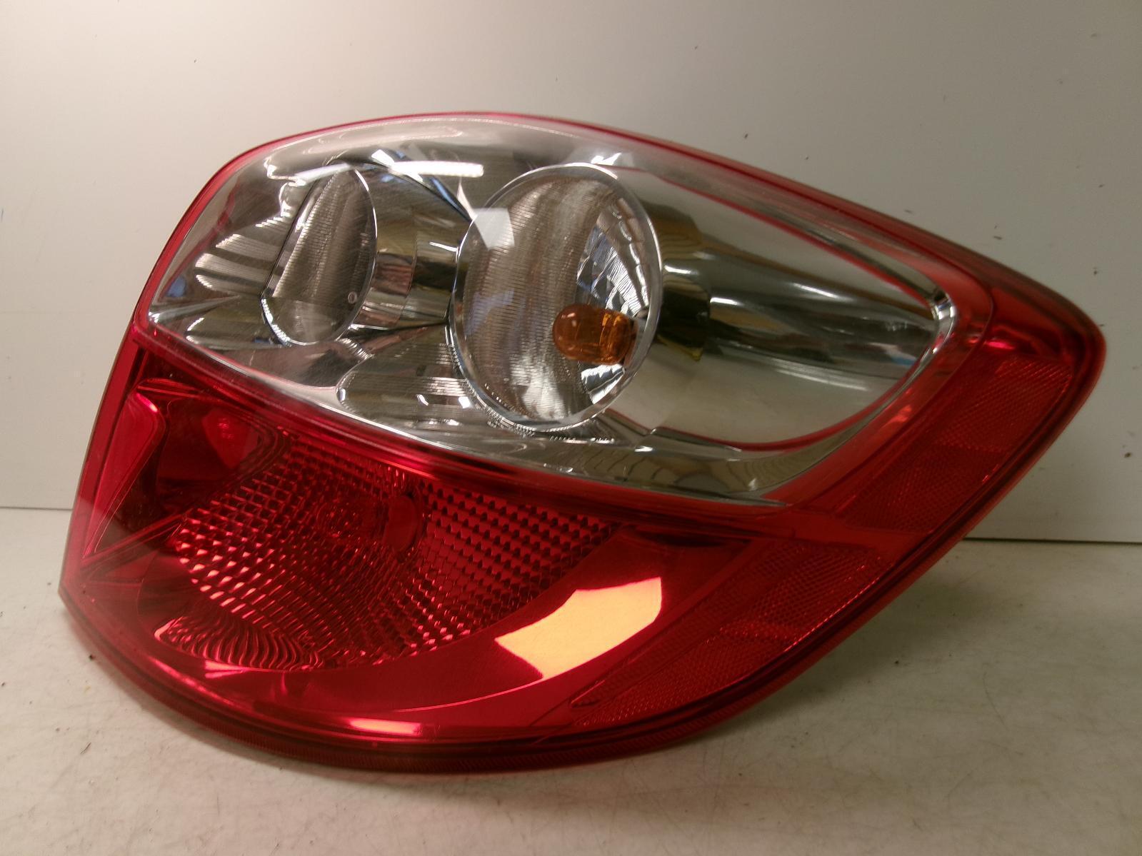 2009 2010 2011 2012 2013 Toyota Matrix Passenger RH Outer Tail Light OEM