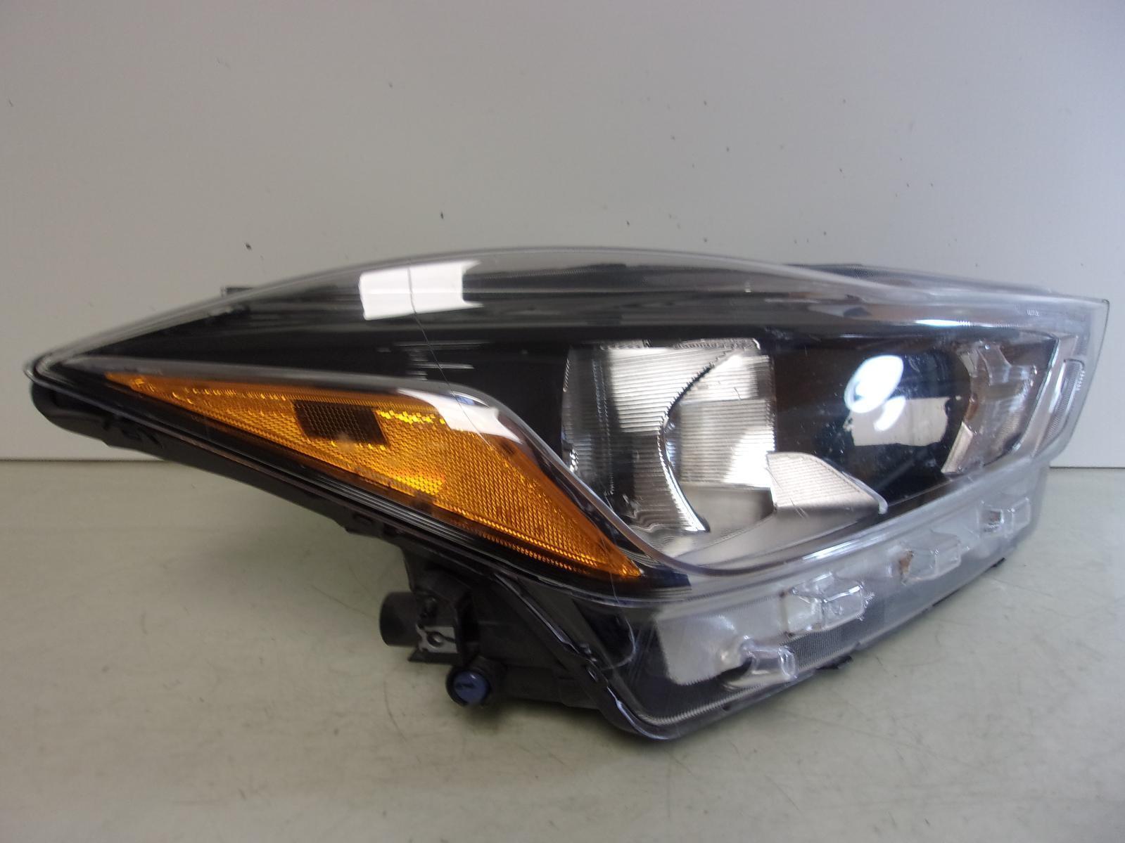 2018 2019 2020 Nissan Kicks Passenger Rh Halogen Headlight OEM - 0