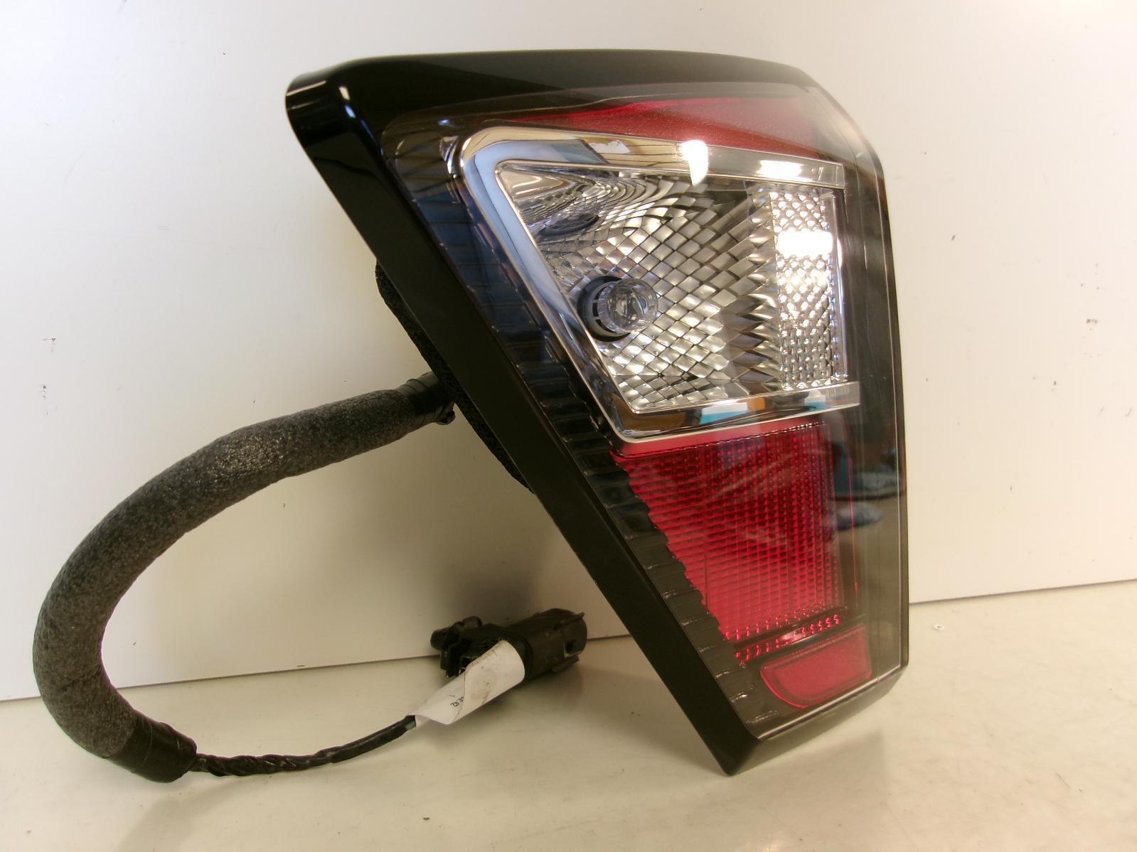 2017 2018 Ford Escape Passenger Rh Inner Lid Gate Tail Light OEM