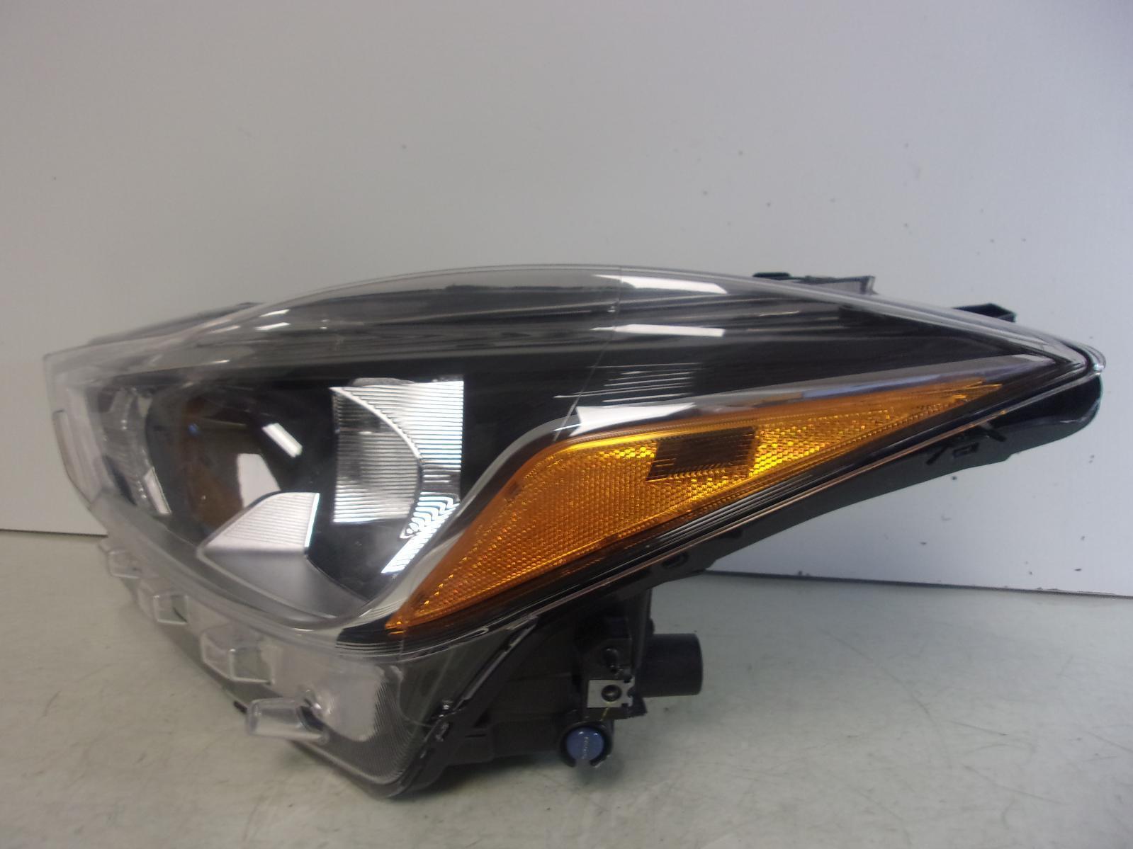 2018 2019 2020 Nissan Kicks Driver Lh Halogen Headlight OEM - 0