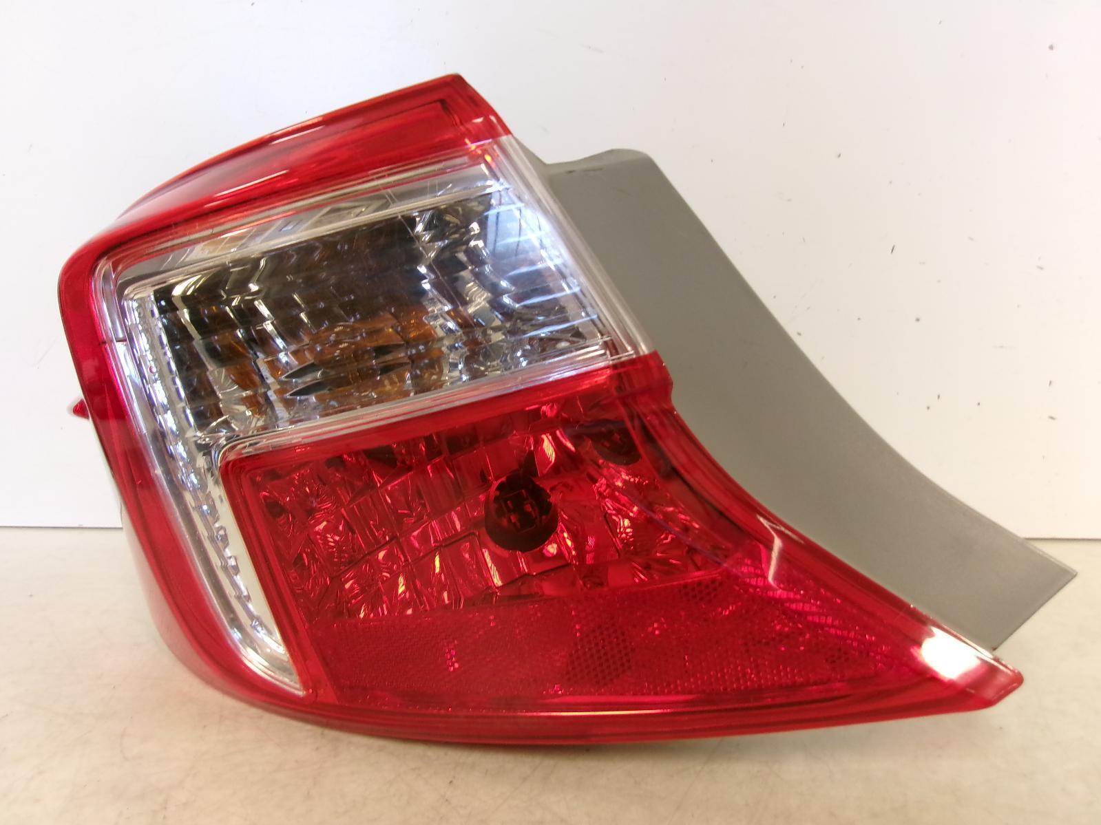 2012 2013 2014 Toyota Camry Driver Lh Outer Quarter Panel Tail Light OEM - 0