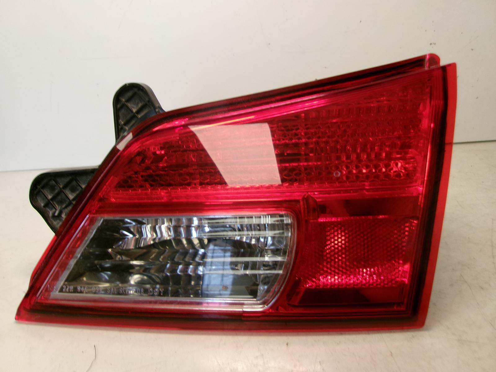 2010 2011 2012 2013 Subaru Legacy Outback Passenger Rh Inner Tail Light OEM