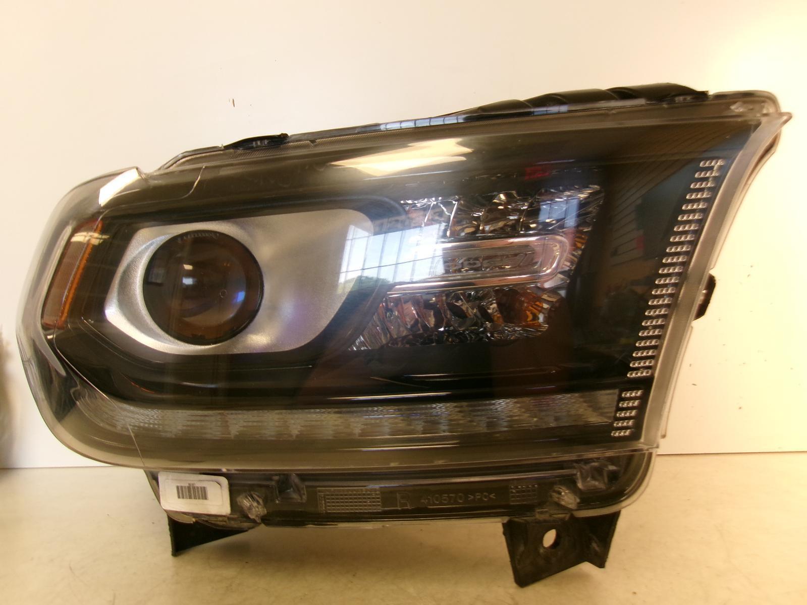 2014 - 2020 Dodge Durango Passenger Rh Halogen Headlight W/ Led Oem