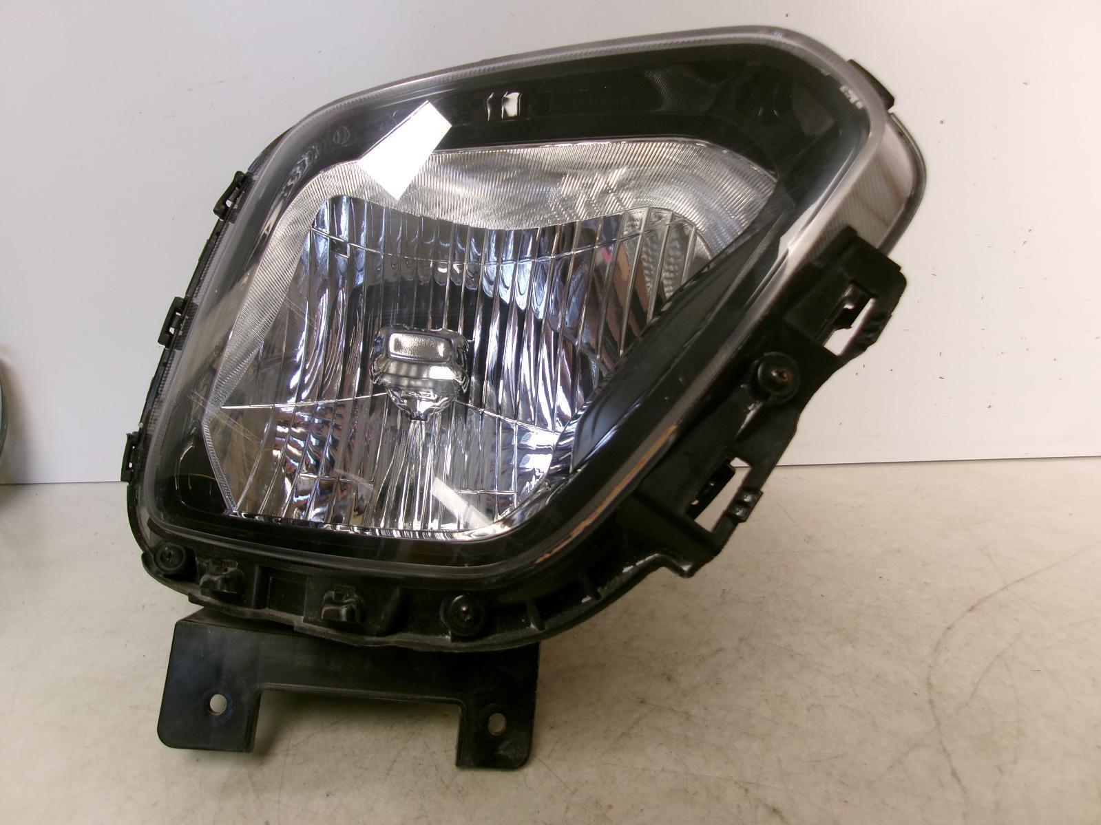 2020 2021 2022 Kia Soul Passenger Rh Reflector Halogen Headlight OEM