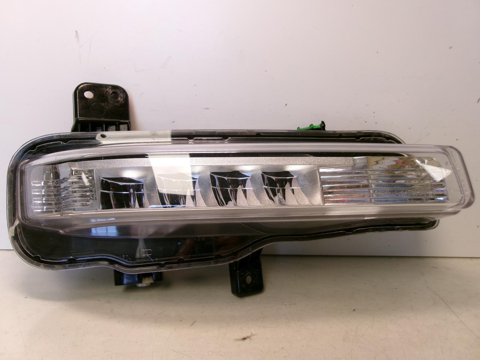 2021 2022 Ford Explorer Passenger RH LED Fog Light OEM