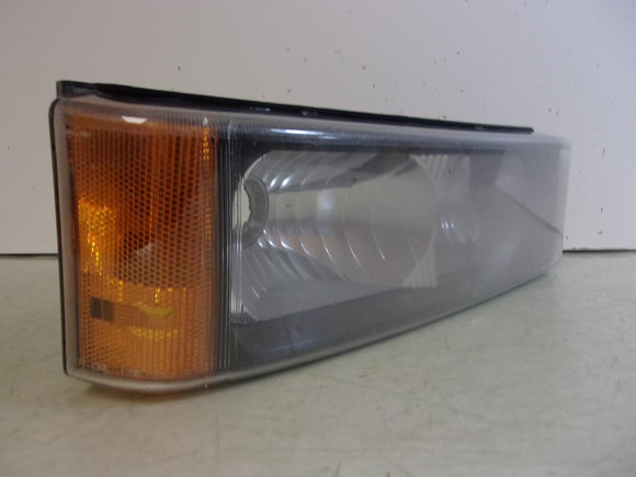2003-2007 Chevrolet Silverado / Avalanche Passenger RH Park Lamp Turn Signal OEM