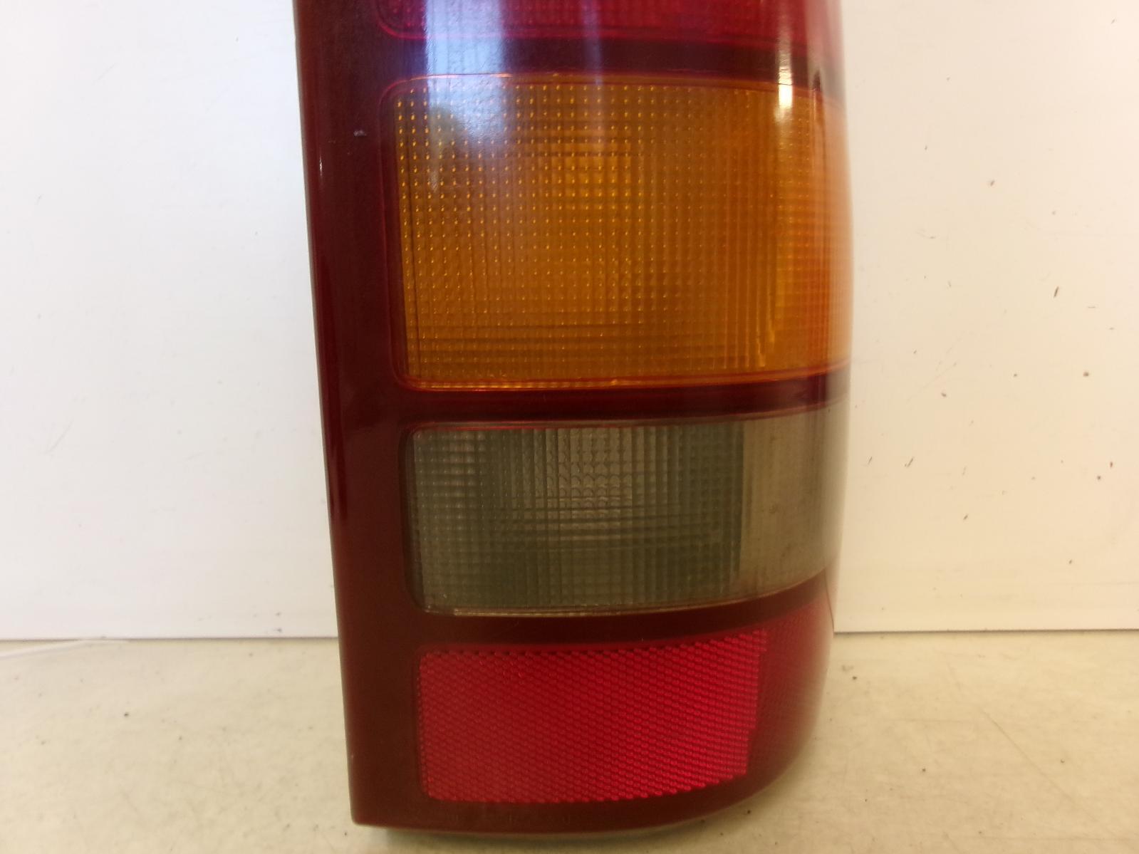 1999 2000 2001 2002 Chevrolet Silverado 1500 Fleetside Outer Tail Light OEM