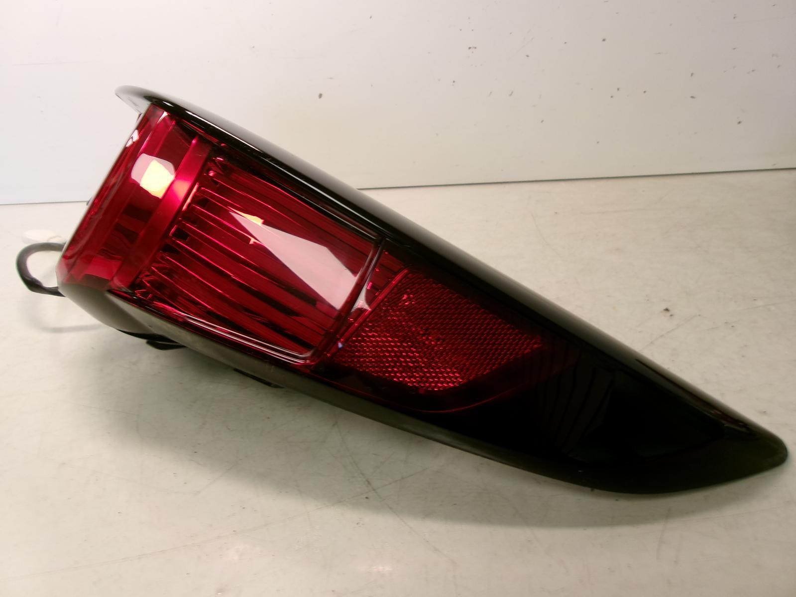 2017 2018 2019 2020 2021 Mazda Cx-5 Passenger RH Outer LED Tail Light OEM