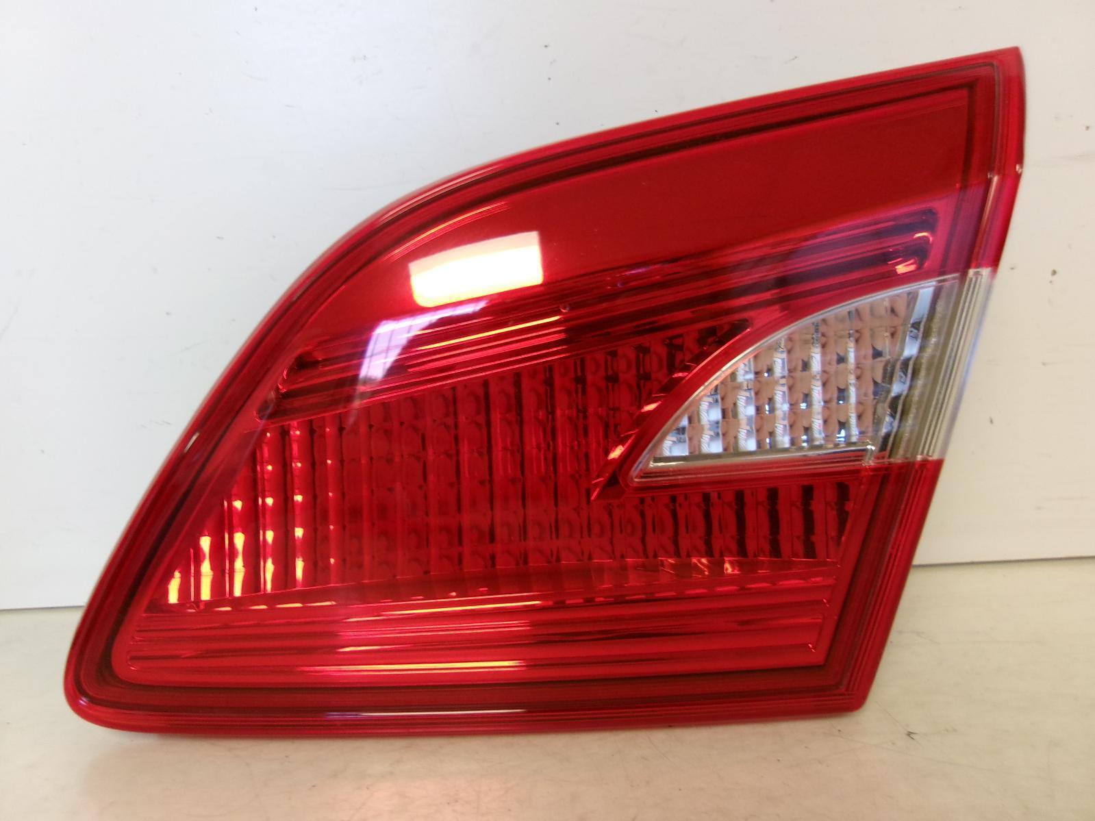 2016 2017 2018 2019 Nissan Sentra Passenger Rh Inner Lid Tail Light OEM