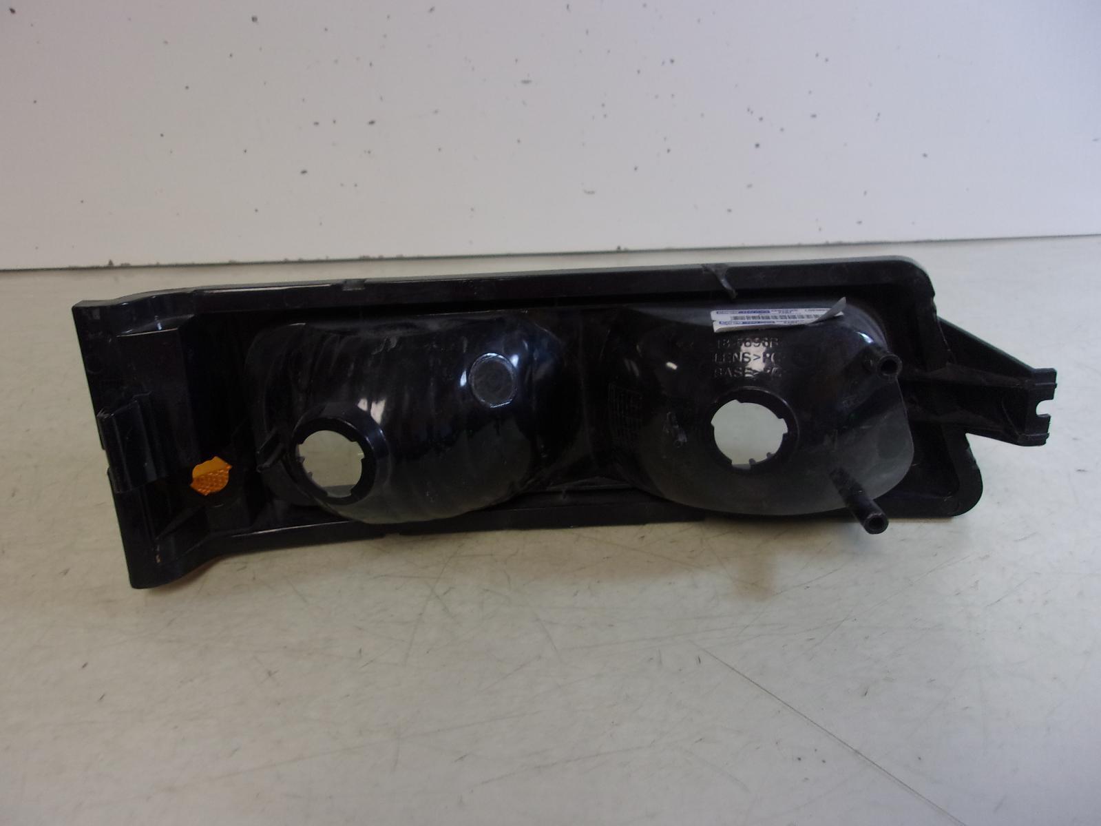 2003 - 2007 Chevrolet Silverado / Avalanche Driver LH Park Lamp Turn Signal OEM