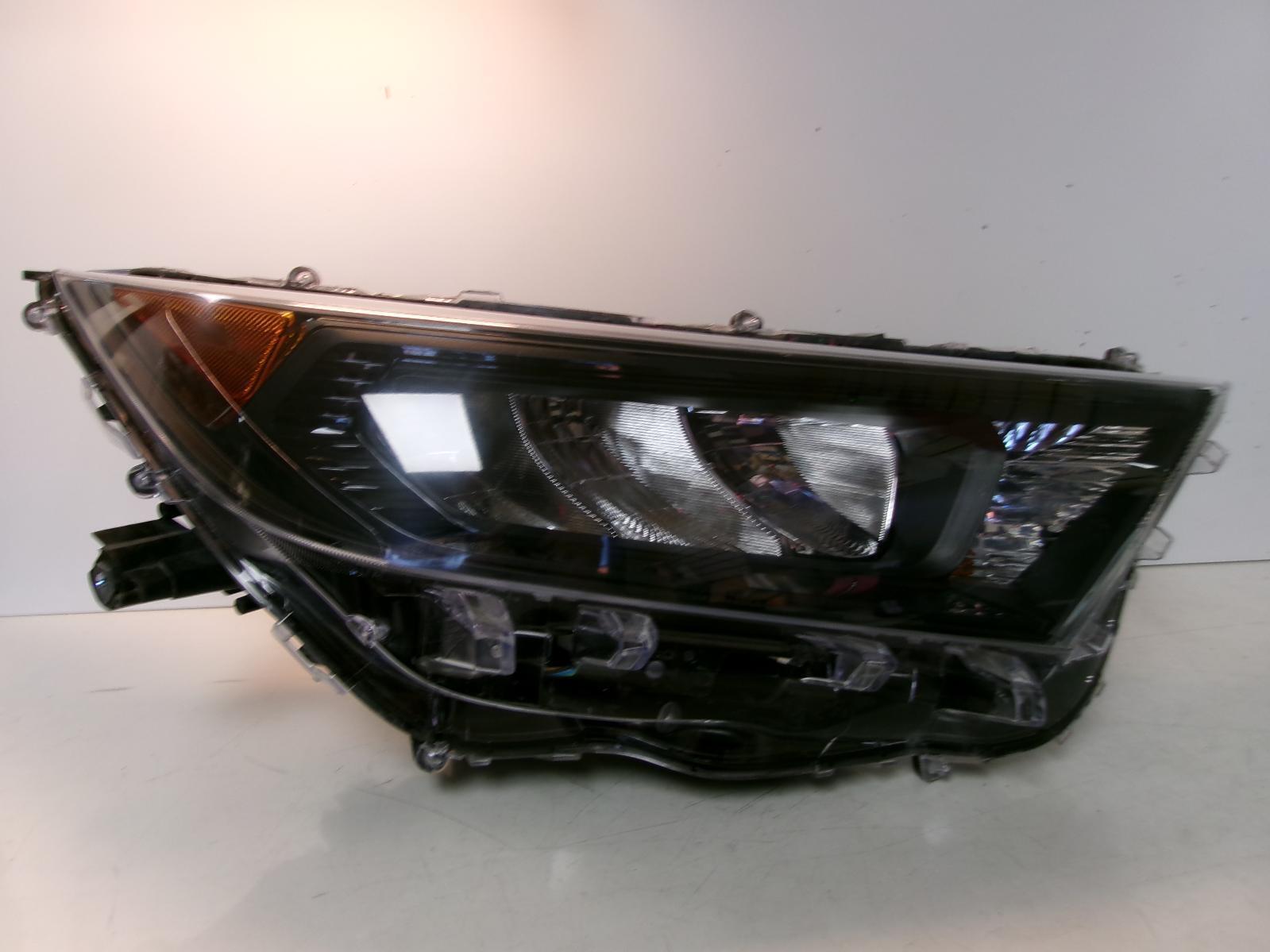 2019 2020 2021 Toyota Rav4 Passenger Rh Led Headlight W/ Black Trim OEM