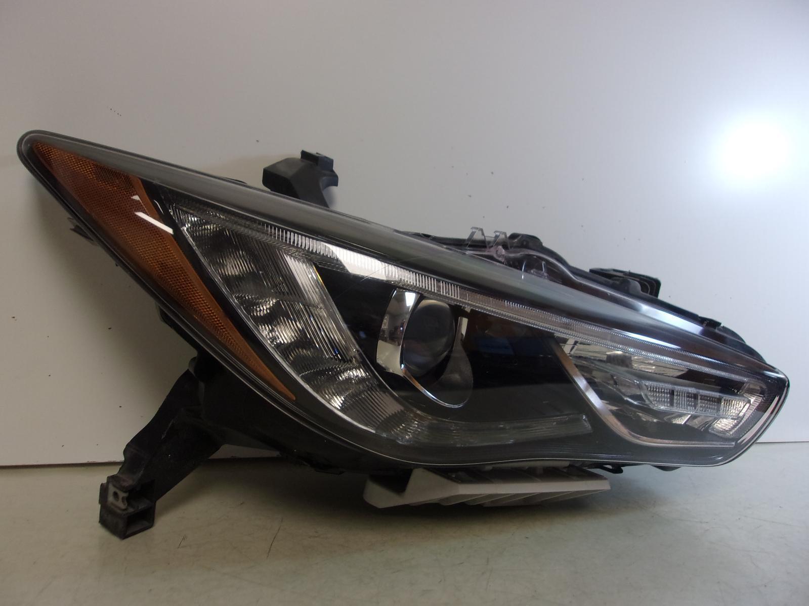 2017 2018 Infiniti QX60 Passenger RH Xenon HID Headlight OEM - 0