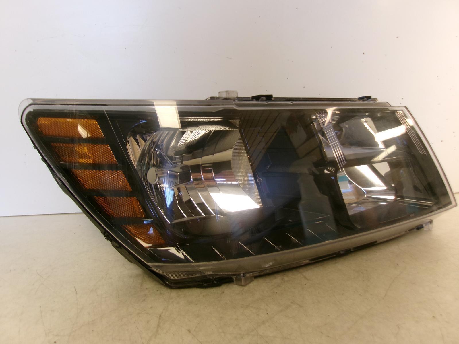 2014 - 2020 Dodge Journey Passenger Rh Halogen Black Trim Headlight OEM