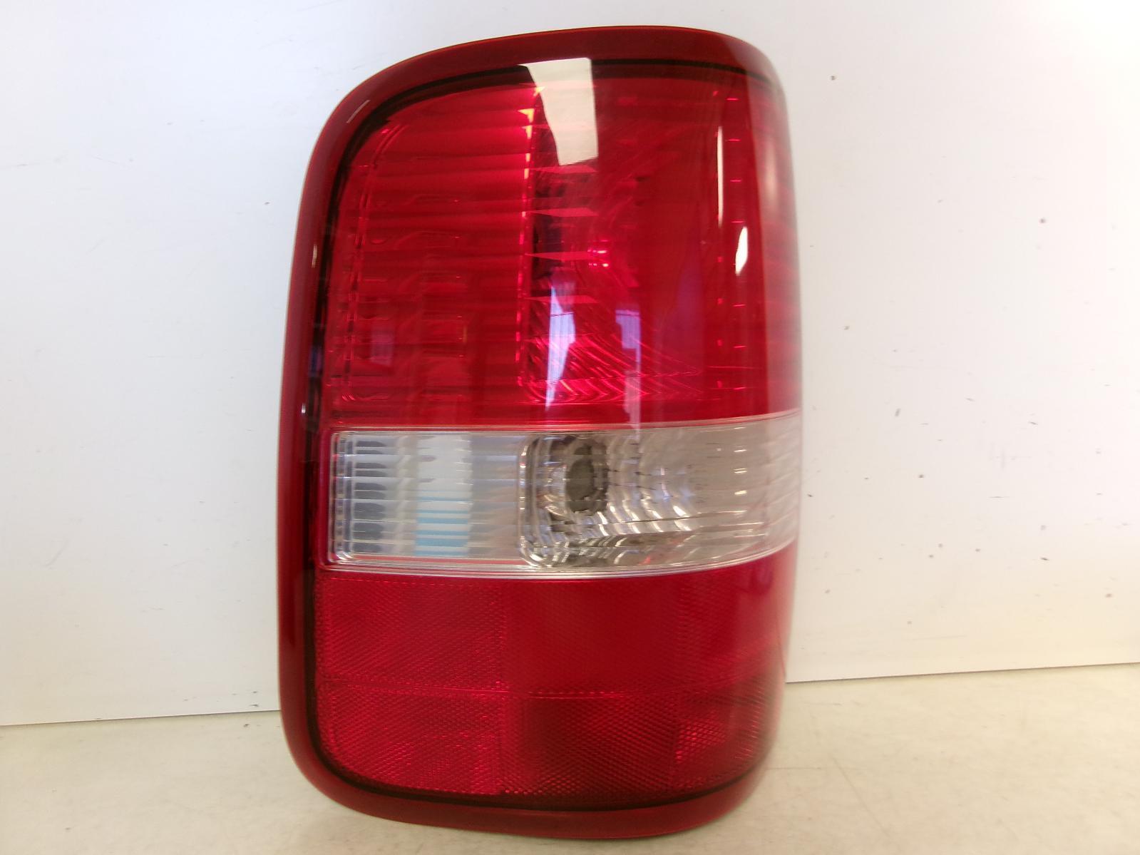 2006 2007 2008 Ford F150 Driver LH Incandescent Outer Tail Light OEM