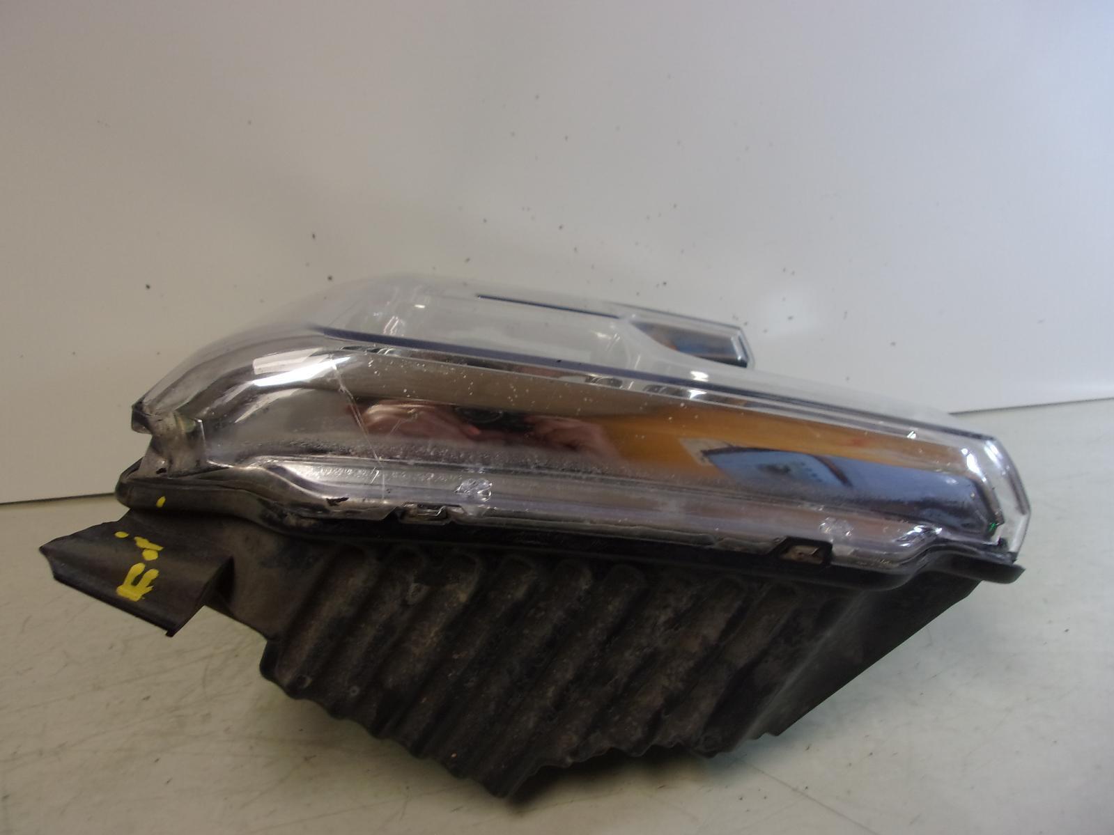 2018 2019 Ford F250 F350 SD Passenger RH Halogen Headlight OEM