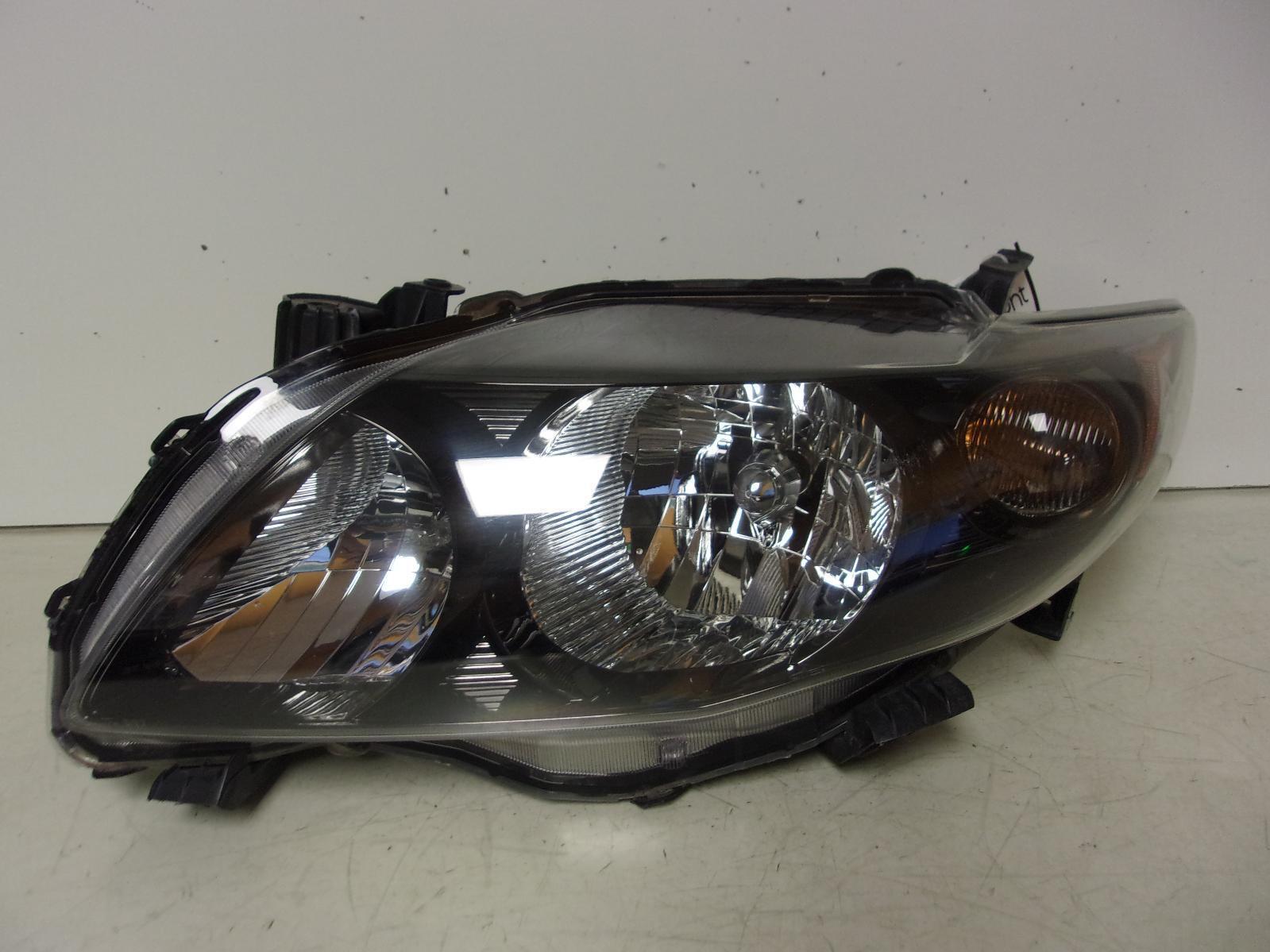 2009 2010 Toyota Corolla Driver Lh Halogen Black Trim Headlight OEM