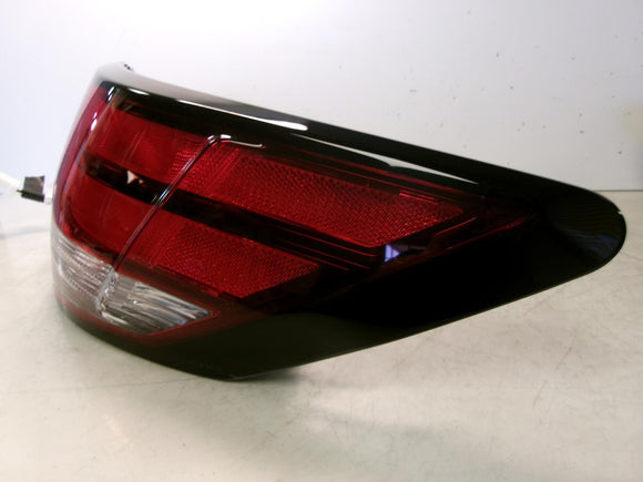 2020 2021 2022 Nissan Sentra Passenger Rh Outer Quarter Panel Tail Light Oem