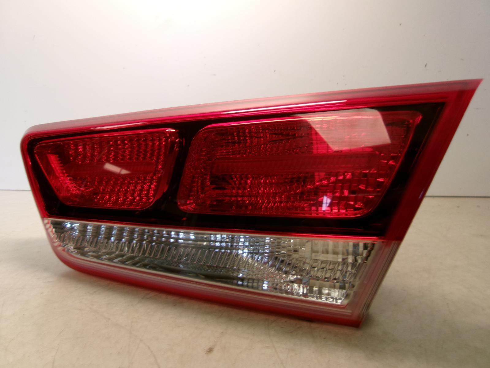 2016 - 2020 Kia Optima Passenger Rh Inner Incandescent Lid Tail Light OEM